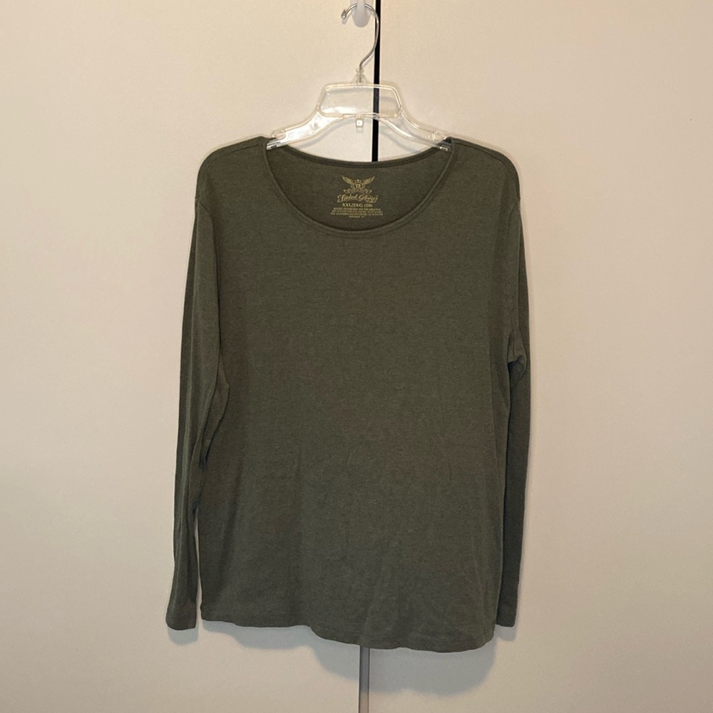 Army green long sleeve shirt.